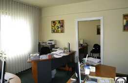 Pret bun pentru un sediu de firma in centru!