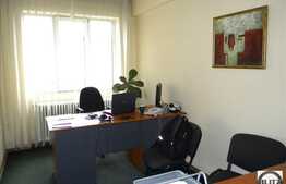 Pret bun pentru un sediu de firma in centru!