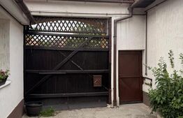 Proprietate cu două case renovate, în inima comunei Vulcan