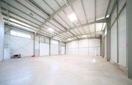 Hala cu cladire birouri, 955 mp, 2850 mp teren, Campia Turzii