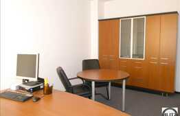 Spatiu de birouri, 100 mp superfinisat, mochetat.