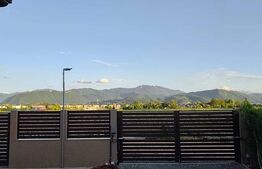 Casă mobilată cu vedere 360° la munți, Bartolomeu Nord, Brașov