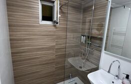 Apartament 3 camere, decomandat, parcare, zona UMF