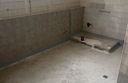 Spatiu comercial cu potential, 200 mp, zona Saturn