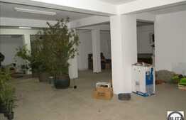 140 mp in zona manastirii Gheorgheni!