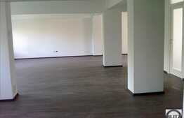 100 mp utili in zona Teatrului National, posibilitate de recompartimentare