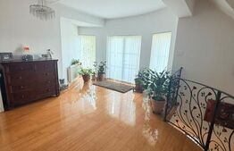 Casa individuala de vanzare, 203 mp, teren 1032 mp, zona Sanpetru