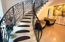 Casa individuala de vanzare, 203 mp, teren 1032 mp, zona Sanpetru