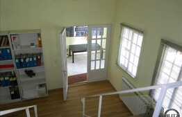 Locatie excelenta, superfinisaje!