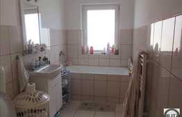 Mansarda cu 2 camere in zona Terra,  54 mp, balcon, loc de parcare