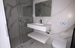 Apartament 2 camere, lux, parcare, zona UMF