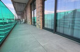 Apartament 3 camere, lux, parcare, zona UMF