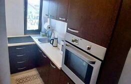 Apartament cu 2 camere 67 mp. decomandat, cu două balcoane și loc de parcare