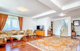 Casa de vanzare, 370 mp, teren de 1100 mp, zona Cetatii