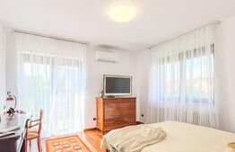 Casa de vanzare, 370 mp, teren de 1100 mp, zona Cetatii