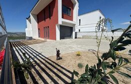 Casă de vânzare, 195.6 mp, zona Sopor