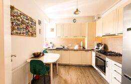 Apartament 3 camere de vânzare, 70 mp, zona Tractorul