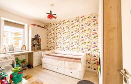 Apartament 3 camere de vânzare, 70 mp, zona Tractorul