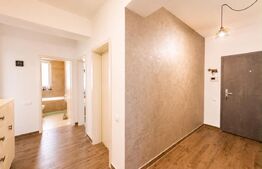 Apartament 3 camere de vânzare, 70 mp, zona Tractorul