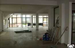 Disponibil 300 mp.  Recomandat activitate comerciala sau sediu de firma. !!