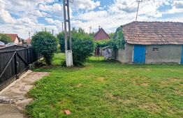 Casa 58 mp, cu teren 8290 mp intravilan, Iclod