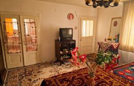Casa 58 mp, cu teren 8290 mp intravilan, Iclod