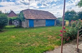 Casa 58 mp, cu teren 8290 mp intravilan, Iclod