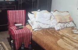 Casa cu 2 camere curte si gradina