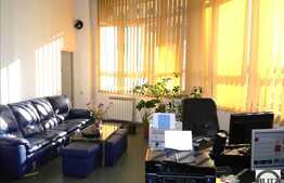 Un spatiu cochet ideal sediu de firma!