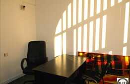 Un spatiu cochet ideal sediu de firma!