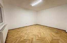 Spațiu comercial de 200 mp la casă, renovat, cu centrală proprie