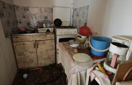 Casă de vanzare, 2 corpuri, 120 mp, teren 454 mp, zona Dumbrăvița
