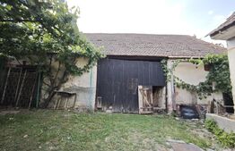 Casă de vanzare, 2 corpuri, 120 mp, teren 454 mp, zona Dumbrăvița