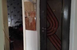 Apartament cu 3 camere, zona blocuri, decomandat 