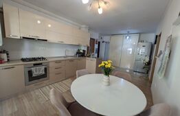 Apartament 3 camere 59 , parcare inclusa , Eroilor