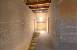 Casa, 242 mp utili, teren 605 mp, garaj, cu priveliste, in Salicea