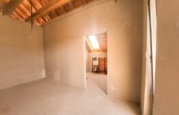 Casa, 242 mp utili, teren 605 mp, garaj, cu priveliste, in Salicea