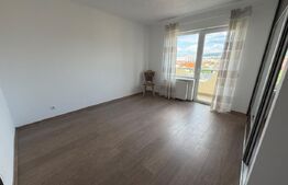 Apartament, 4 camere, 113mp, 2 parcari, 3 balcoane, pod, zona Terra
