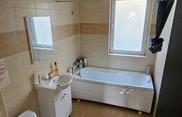 Apartament de vanzare, cu 2 camere, 60 mp, gradina, 2 parcari, zona Porii