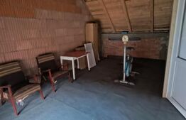 Apartament la casa de vanzare, 76 mp, zoan Codlea
