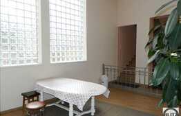 Spatiu birouri de inchiriat, central, 70 mp, 2 incaperi