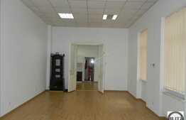 Spatiu birouri de inchiriat, central, 70 mp, 2 incaperi
