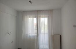 Apartament 3 camere, 65 mp, zona Tractoru