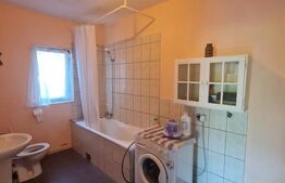 Casa individuala cu 4 camere, 2400 mp de teren, loc Micesti