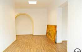 Spatiu de birou, recent renovat 80 mp cu terasa 8 mp