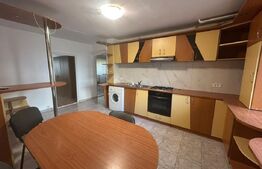 Apartament de închiriat, 3 camere decomandate, 2 băi