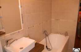 3 camere decomandate, de vanzare, 65 mp utili, zona Kaufland. Loc de parcare!