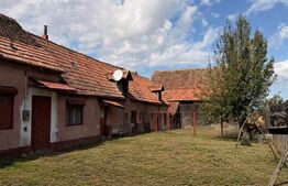 Casă 79 mp, teren 1.332 mp, zona Feldioara