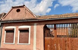 Casă 79 mp, teren 1.332 mp, zona Feldioara