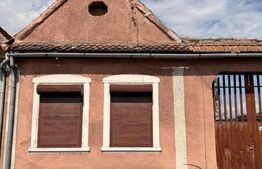 Casă 79 mp, teren 1.332 mp, zona Feldioara
